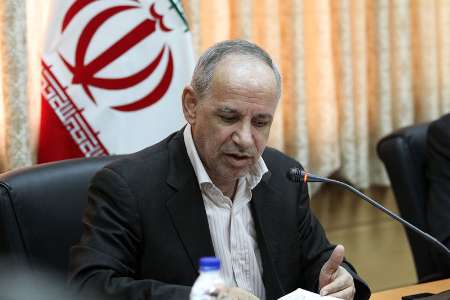 استخدام رسمی کارمندان دولت متوقف نشده است