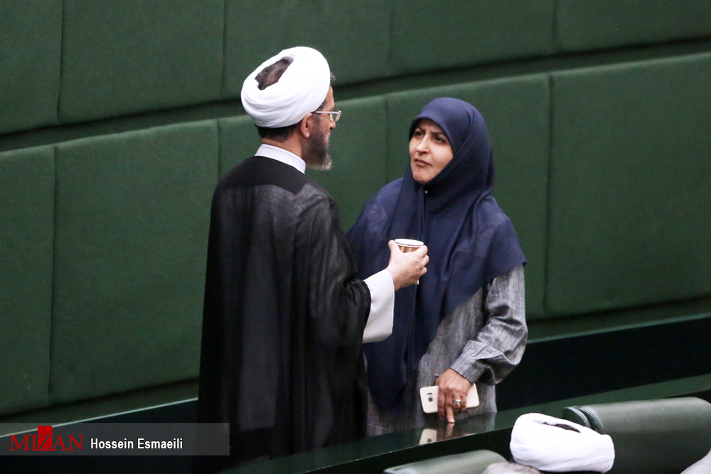 بررسی صلاحیت «وزرای پیشنهادی»/ دفاعیات «آخوندی»، «شریعتمداری» و «صالحی»/ رحمانیفضلی: خدمترسانی 430 فرمانداری و 1600 بخشداری به مردم/ نمایندگان چه میگویند؟ + تصاویر و حاشیهها بررسی صلاحیت «وزرای پیشنهادی»/ دفاعیات «آخوندی»، «شریعتمداری» و «صالحی»/ رحمانیفضلی: خدمترسانی 430 فرمانداری و 1600 بخشداری به مردم/ نمایندگان چه میگویند؟ + تصاویر و حاشیهها
