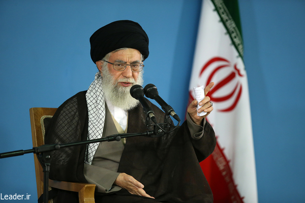 گذشت زمان نتوانسته و نخواهد توانست جلوه نام و یاد شهیدان عزیز را کم فروغ سازد