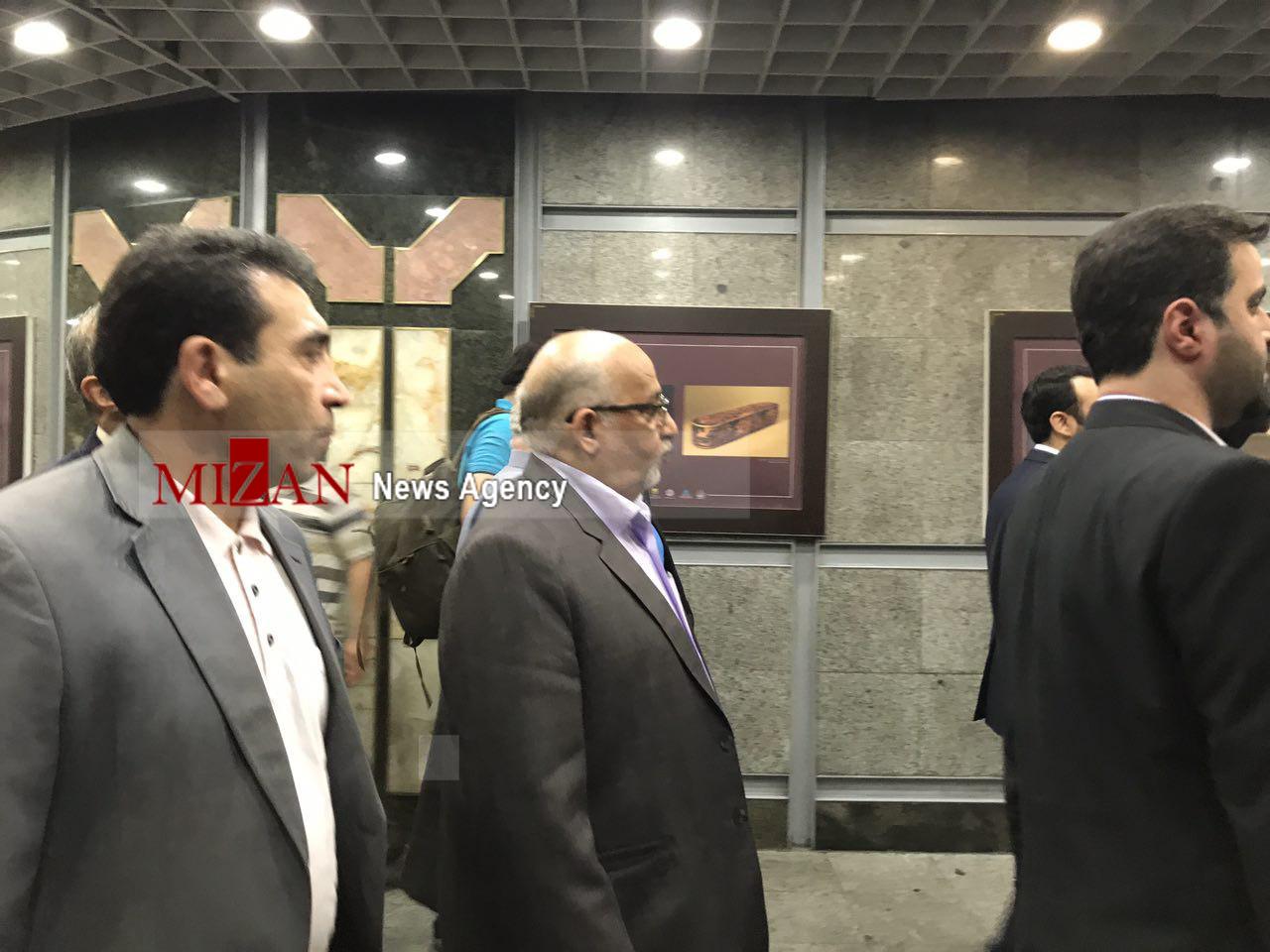 اعضای شورای شهر با واگن بانوان مترو به حرم  امام خمینی(ره) رفتند+تصاویر
