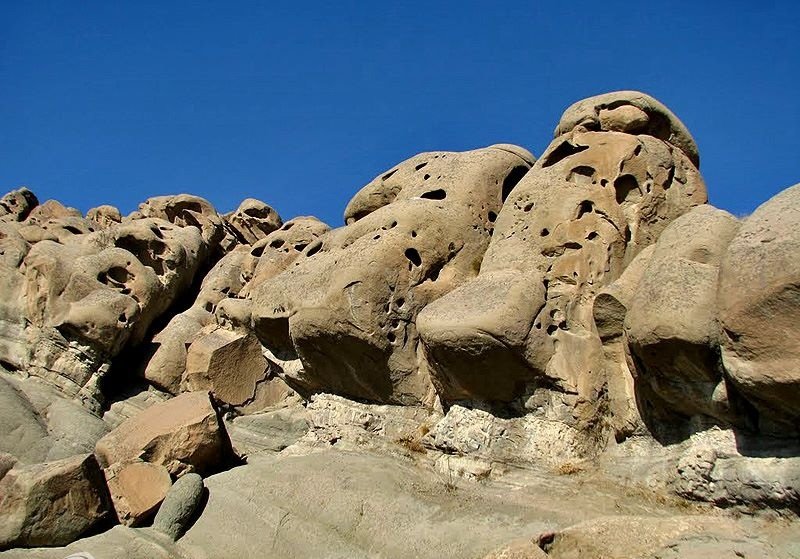 روستا وردیج محل اقامت آدمهای سنگی+تصاویر روستا وردیج محل اقامت آدمهای سنگی+تصاویر