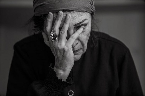 گلاب آدینه