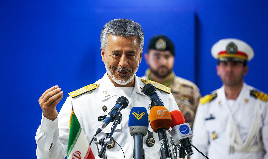 خانواده‌های کارکنان نداجا مراقب جنگ نرم دشمن باشند