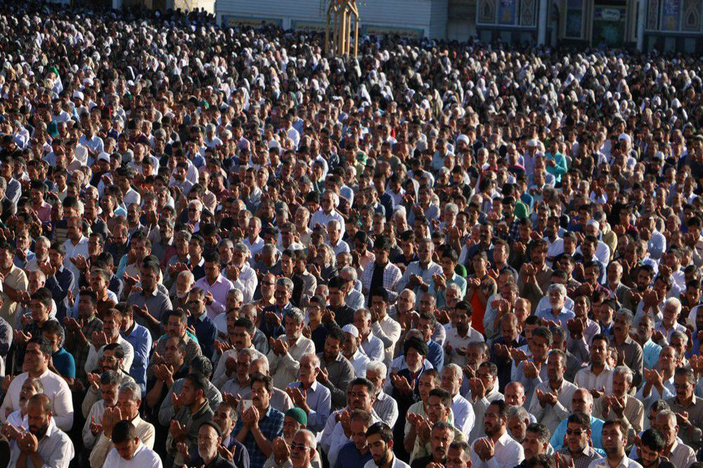 نماز عید قربان در حرم مطهر رضوی