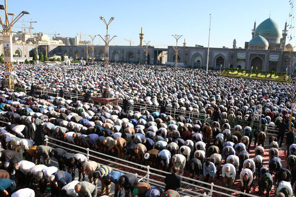 نماز عید قربان در حرم مطهر رضوی