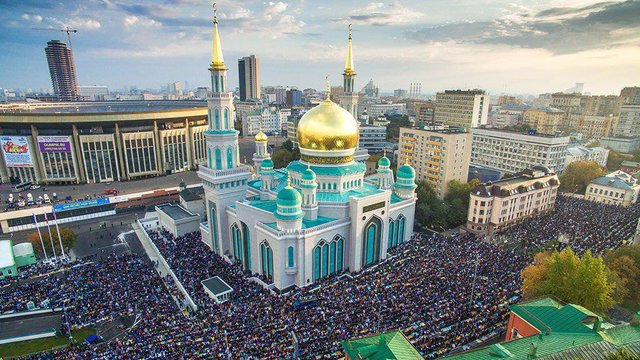 برگزاری نماز عید قربان در روسیه + عکس برگزاری نماز عید قربان در روسیه + عکس