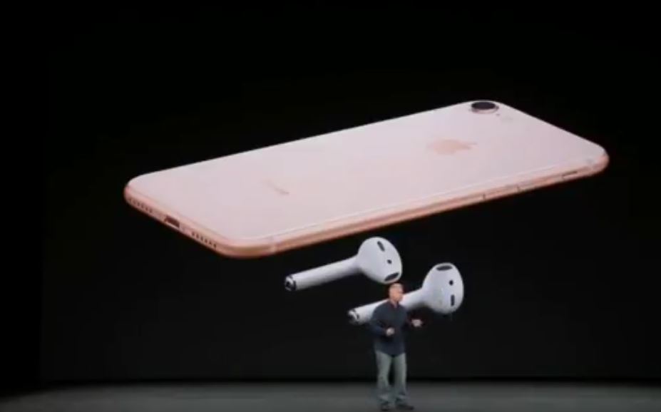 عکس/ مراسم رونمایی از محصولات جدید Apple/ شگفتی هایی که همکاران جابز ساختند!