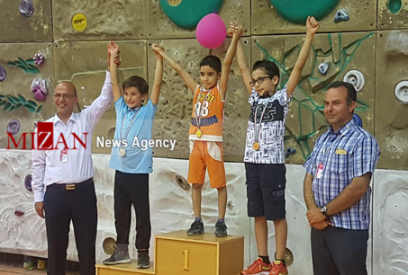 پسر مجری تلویزون قهرمان مسابقات سنگ نوردی شد + عکس پسر مجری تلویزون قهرمان مسابقات سنگ نوردی شد + عکس