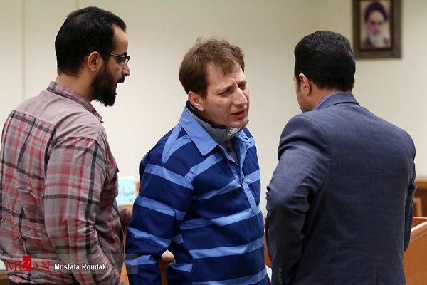 توضیحات بابک زنجانی در رابطه با نحوه مشارکت حمید فلاح و مهدی شمس/ نماینده دادستان: این ادعا که وجوه را در بانک واریز کردید تملق و ساختگی است توضیحات بابک زنجانی در رابطه با نحوه مشارکت حمید فلاح و مهدی شمس/ نماینده دادستان: این ادعا که وجوه را در بانک واریز کردید تملق و ساختگی است