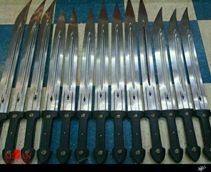 ورود مدهای عجیب و غریب به مراسمهای مذهبی ماه محرم/ از طراحی ویژه مو و ناخن تا فروش اختصاصی قمه ورود مدهای عجیب و غریب به مراسمهای مذهبی ماه محرم/ از طراحی ویژه مو و ناخن تا فروش اختصاصی قمه