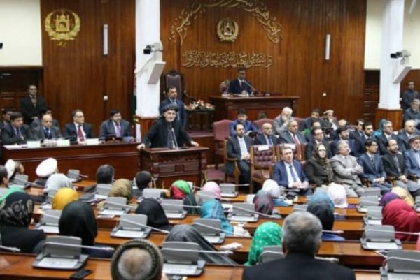 انتقاد پارلمان 
