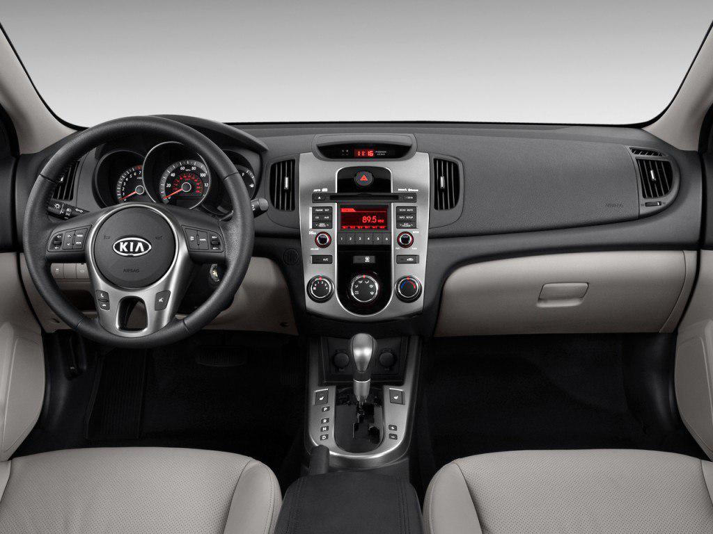 Renault Symbol یا  Kia Saratou؛ کدام سدان را می پسندید؟ +تصاویر و مشخصات فنی