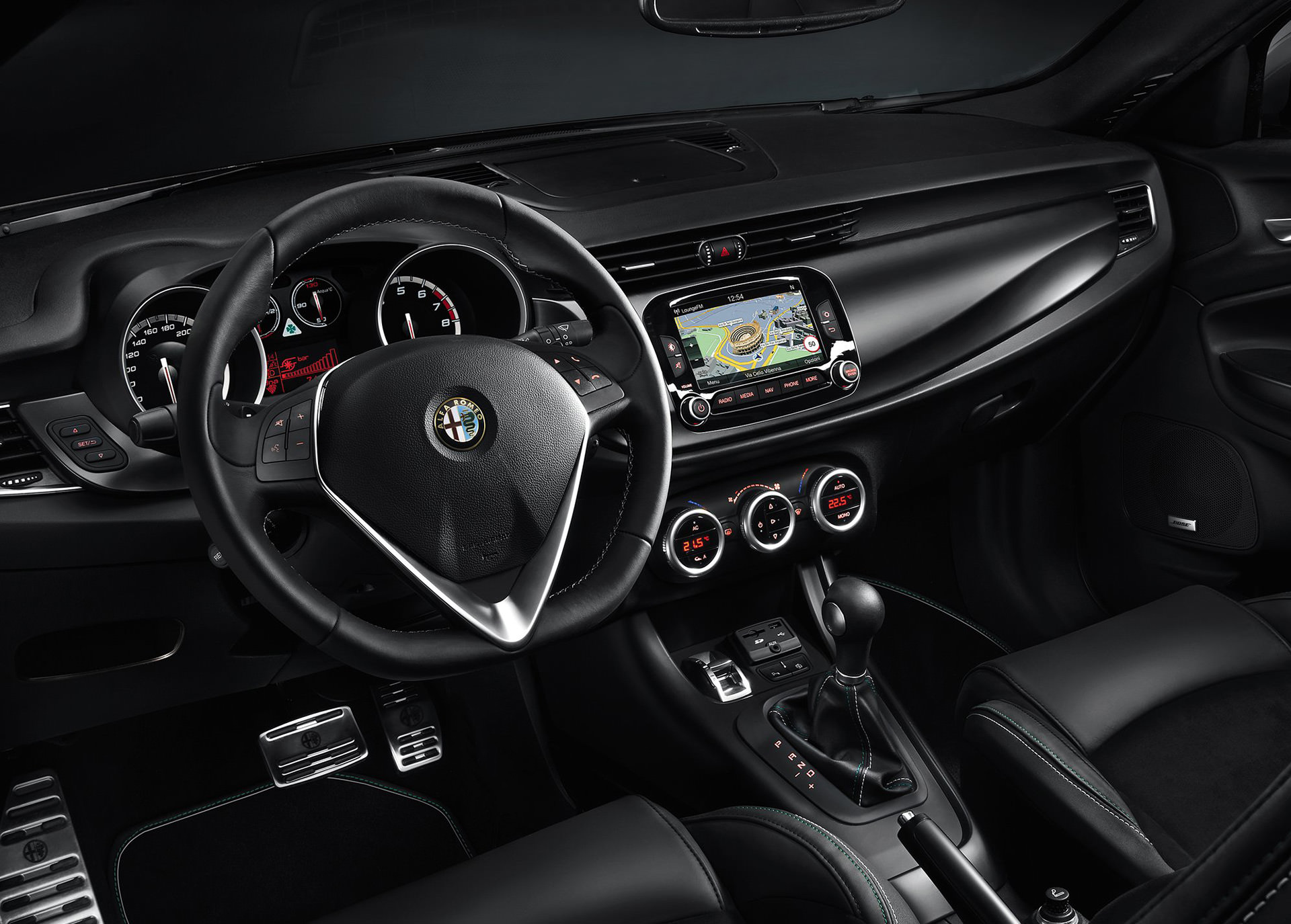 همه چیز درباره Alfa Romeo Giulietta؛ یک خودروی متفاوت ایتالیایی ! +تصاویر همه چیز درباره Alfa Romeo Giulietta؛ یک خودروی متفاوت ایتالیایی ! +تصاویر