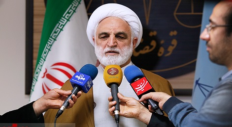 ظرفیتهای قانونی قوه قضائیه در مبارزه با قاچاق / از شناسایی فروشگاههای اینترنتی غیرمجاز تا فیلترینگ سامانههای پیامکی فروش اجناس قاچاق ظرفیتهای قانونی قوه قضائیه در مبارزه با قاچاق / از شناسایی فروشگاههای اینترنتی غیرمجاز تا فیلترینگ سامانههای پیامکی فروش اجناس قاچاق