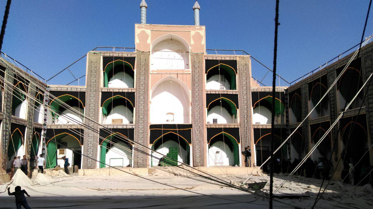 استقبال از محرم در یزد با پوش بالا کردن حسینیه ها + فیلم استقبال از محرم در یزد با پوش بالا کردن حسینیه ها + فیلم