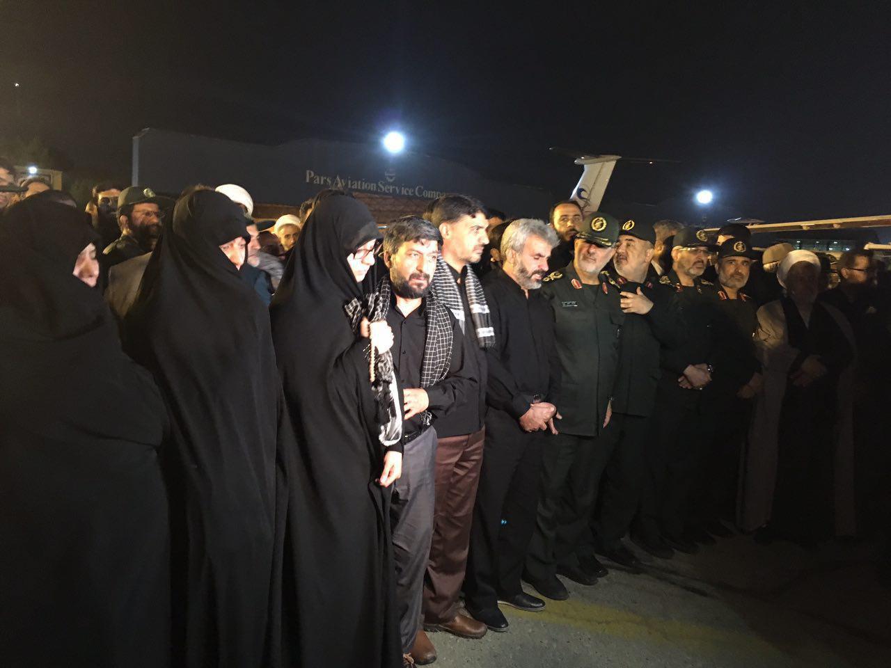 بازگشت پیکر مطهر شهید محسن حججی به تهران/ حضور فرماندهان ارشپ سپاه در مراسم استقبال + تصاوبر بازگشت پیکر مطهر شهید محسن حججی به تهران/ حضور فرماندهان ارشپ سپاه در مراسم استقبال + تصاوبر