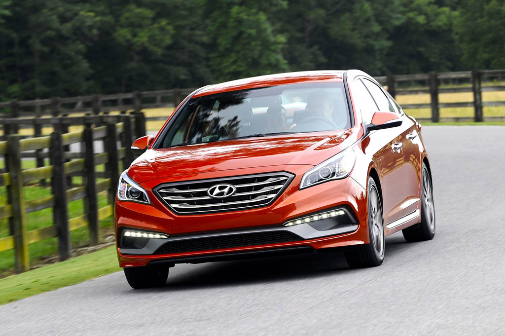 از بین دو سدان خانوادگی DS 5LS و Hyundai Sonata کدام را انتخاب کنیم؟ +تصاویر از بین دو سدان خانوادگی DS 5LS و Hyundai Sonata کدام را انتخاب کنیم؟ +تصاویر