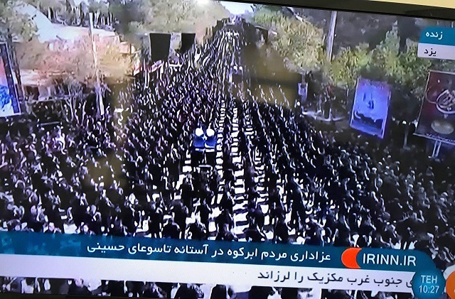 عزاداری باشکوه حسینی در ابرکوه یزد+ عکس عزاداری باشکوه حسینی در ابرکوه یزد+ عکس