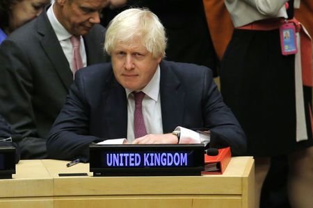 گلایه بوریس جانسون از حقوق ۱۴۲۰۰۰ پوندی‌اش