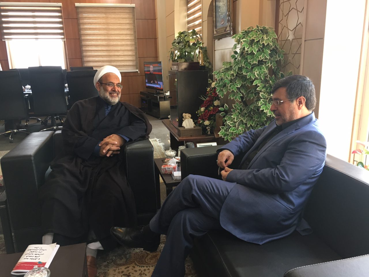 شفاف سازی فعالیت‌های اقتصادی و حمایت از سرمایه گذاری مشروع مهمترین راهکار‌های تحقق اقتصاد مقاومتی