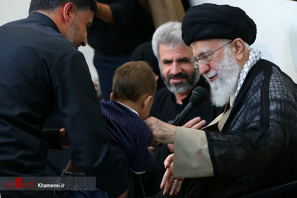 او با جهاد مخلصانه و شهادت مظلومانه، خود و ملت را عزیز کرد او با جهاد مخلصانه و شهادت مظلومانه، خود و ملت را عزیز کرد