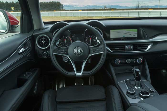 Stelvio؛ سریع‌ترین خودروی شاسی بلند دنیا! تصاویر