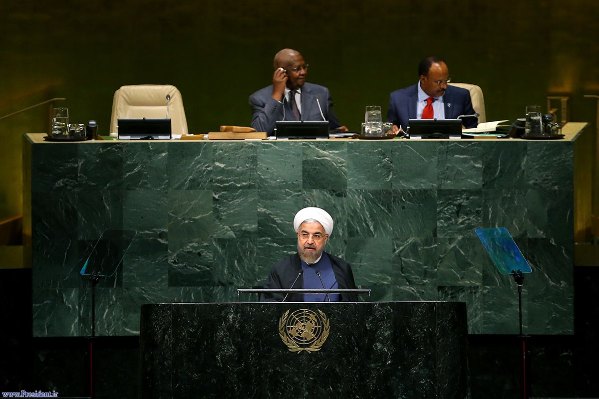 ابعاد فاجعه منا فراتر از آنست که مثل یک سانحه طبیعی با آن برخورد شود/افکارعمومی خواستار آنست که دولت عربستان بی درنگ به مسئولیت بین المللی خود درخصوص بازگرداندن اجساد قربانیان عمل نماید/هزاران نفر قربانی سوء مدیریت مجریان شدند/بازی های برد برد باید دربازیهای سیاسی مبنا قرار گیرد/درمذاکرات ثابت کردیم روی میز ایران چیزی جز اخلاق و منطق و البته دفاع از حق مشروع خود نیست/امریکا هم مجبور شد گفتگو را بپذیرد/آماده کمک به دیپلماسی در سوریه و یمن هستیم/گذشته را فراموش نمیکنیم اما نمیخواهیم در گذشته بمانیم/امریکا به سیاست خود درمنطقه برای جنگ مذهبی و قومیتی پایان دهد