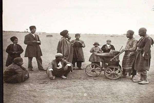 بستنی فروشی در تهران قدیم+عکس