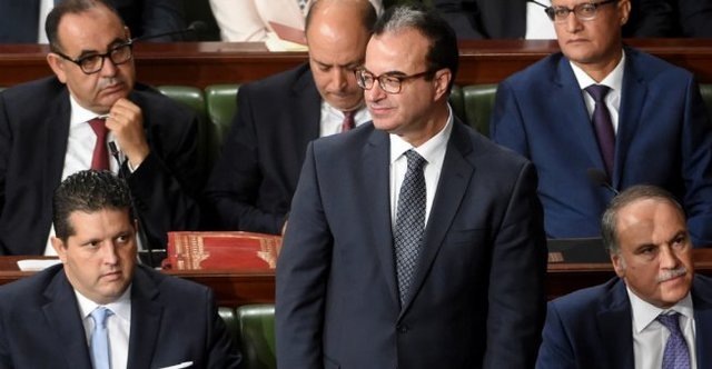 دو ماراتن، جانِ وزیر بهداشت تونس را گرفت