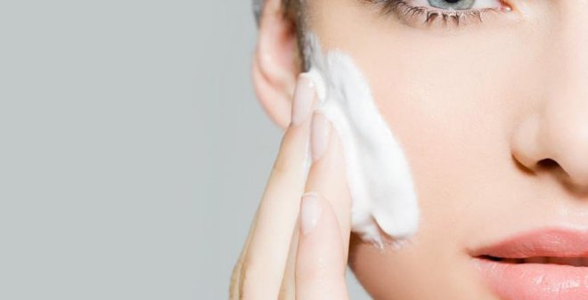 معجزه سفیده تخم مرغ روی صورت زنان معجزه سفیده تخم مرغ روی صورت زنان