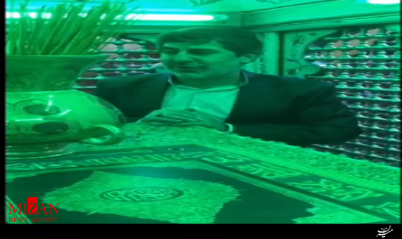 روضهخوانی محمد رضا طاهری درون ضریح مطهر حضرت رقیه (س) روضهخوانی محمد رضا طاهری درون ضریح مطهر حضرت رقیه (س)