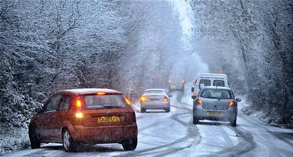 ترفندهایی مهم برای رانندگی در جاده های یخ زده