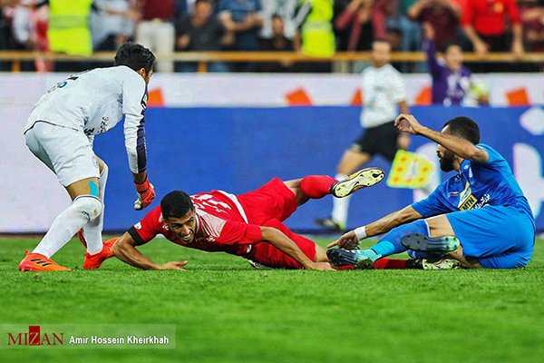 هم پنالتی پرسپولیس درست بود هم کارت زرد چشمی