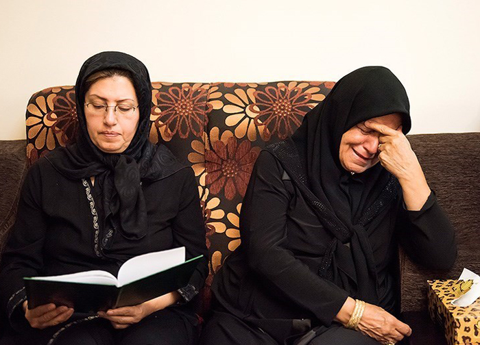 در انتظار پیکر حاجی در انتظار پیکر حاجی