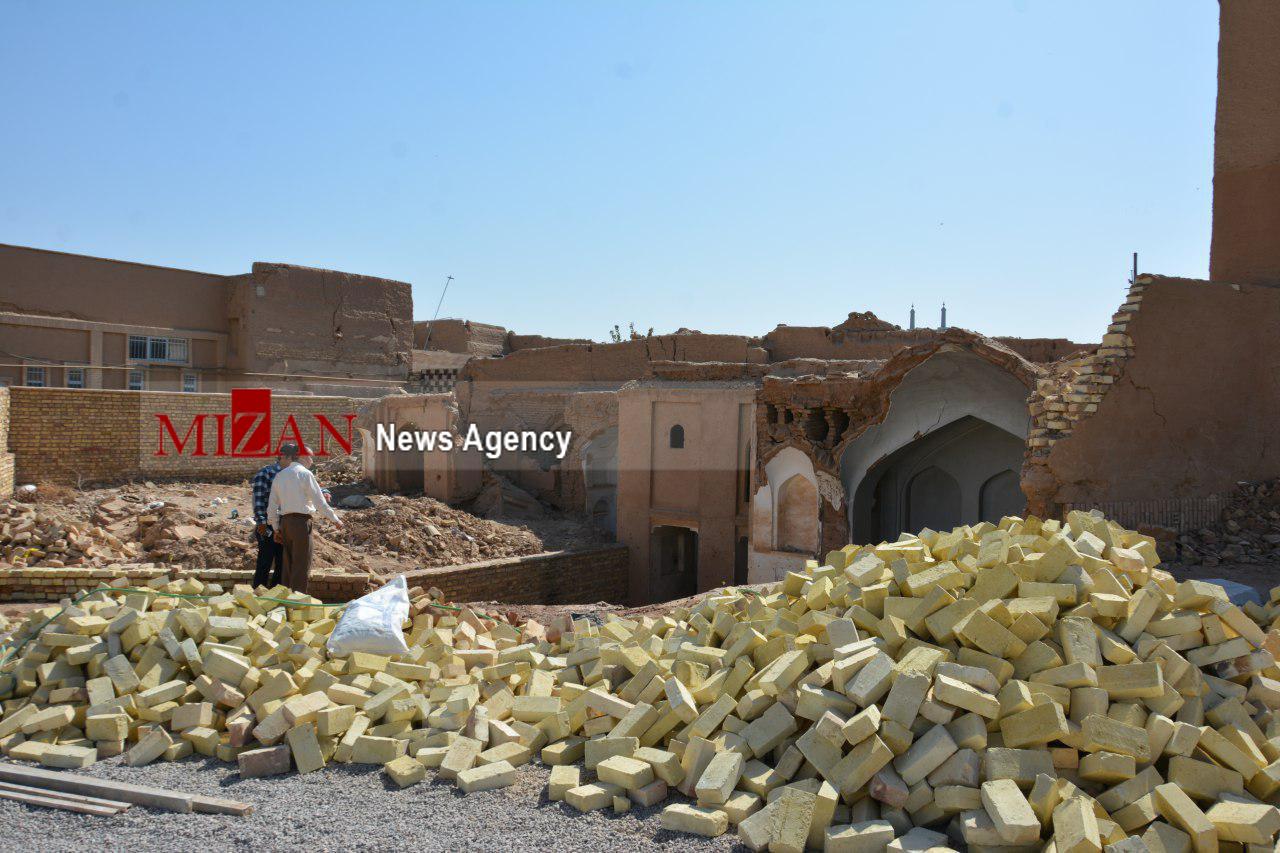 دیوار خانه تاریخی عرب مازار مرمت شد / محل زندگی غیاث الدین نقشبند مستند نیست دیوار خانه تاریخی عرب مازار مرمت شد / محل زندگی غیاث الدین نقشبند مستند نیست