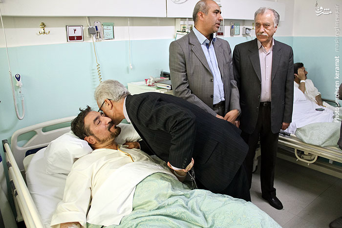 مجری معروف و خوش صدا بستری شد + تصاویر مجری معروف و خوش صدا بستری شد + تصاویر