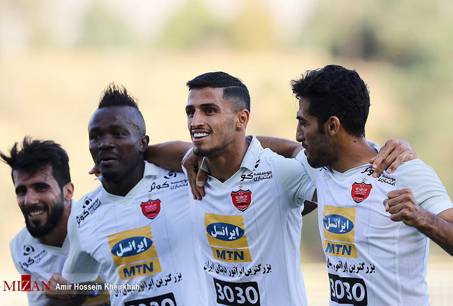 سایپاِ دایی قربانی جدید پرسپولیس/ برانکو به صدر رسید