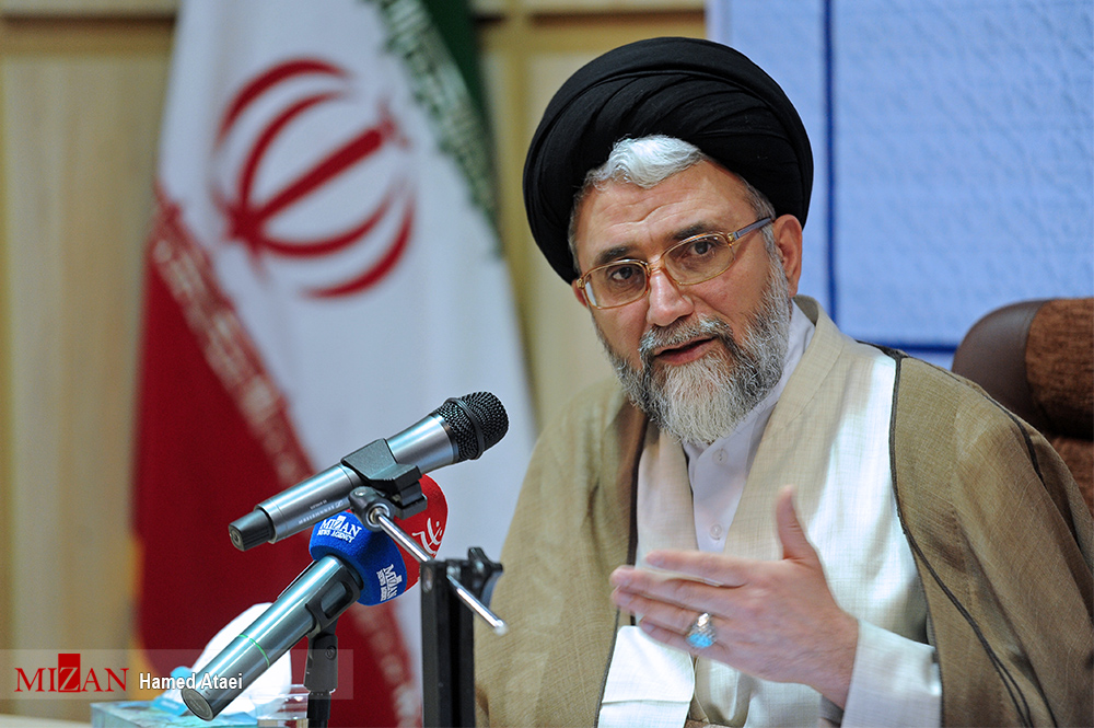 دشمن با استفاده از فضای مجازی در داخل کشور قوه قضاییه و در خارج از مرز‌ها سپاه پاسداران را برای تخریب هدف گذاری کرده است.