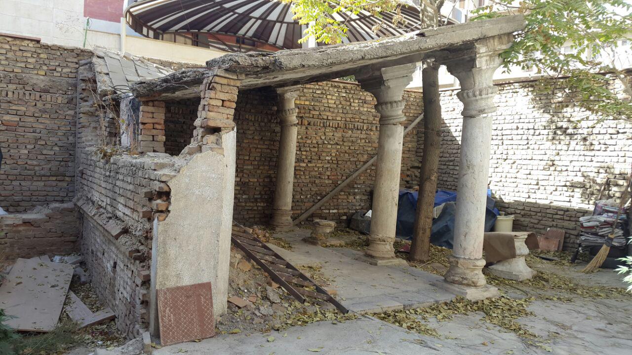 مقبره روزنامه نگاران مشروطه در آستانه تخریب کامل است/ باز هم قول خرید و مرمت داده شد مقبره روزنامه نگاران مشروطه در آستانه تخریب کامل است/ باز هم قول خرید و مرمت داده شد