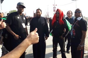 حضور امام جماعت لس آنجلسی در پیادهروی اربعین +عکس حضور امام جماعت لس آنجلسی در پیادهروی اربعین +عکس