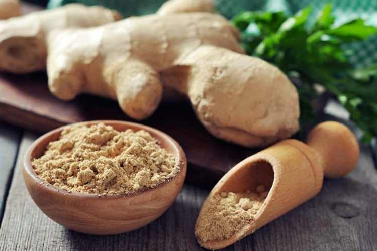 معجزه نوشیدن آب زنجبیل با معده خالی معجزه نوشیدن آب زنجبیل با معده خالی