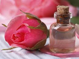 با«عصاره گل سرخ» از شر آفت دهانی خلاص شوید