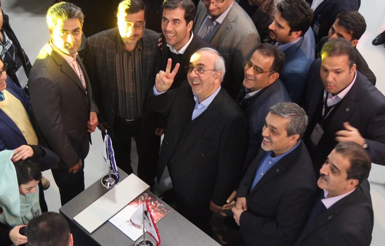 استارت خوردرویی ها در شهر آفتاب/نمایشگاه خودرو تهران رسما آغاز شد+تصاویر استارت خوردرویی ها در شهر آفتاب/نمایشگاه خودرو تهران رسما آغاز شد+تصاویر