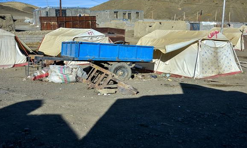 زلزلهزدگان فراموش شده!/ توقف پرواز زائران عتبات تااطلاع ثانوی/ استفاده از تلفن همراه در کاخ سفید ممنوع شد زلزلهزدگان فراموش شده!/ توقف پرواز زائران عتبات تااطلاع ثانوی/ استفاده از تلفن همراه در کاخ سفید ممنوع شد
