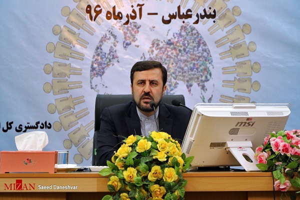 کارگاه آموزشی پیرامون موضوعات مرتبط با حقوق بشر و حقوق شهروندی برگزار شد کارگاه آموزشی پیرامون موضوعات مرتبط با حقوق بشر و حقوق شهروندی برگزار شد