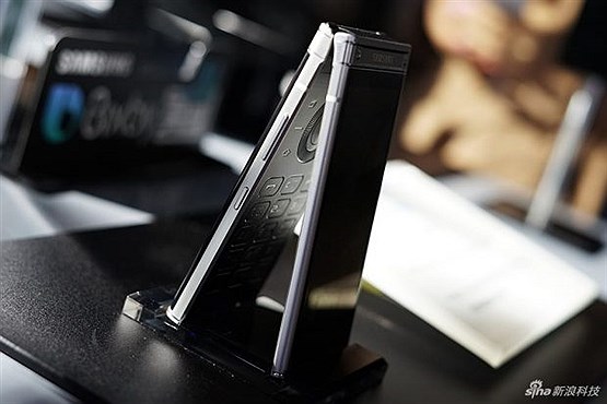 همه چیز درباره W2018جدیدترین و خارق العاده ترین گوشی Samsung +تصاویر همه چیز درباره W2018جدیدترین و خارق العاده ترین گوشی Samsung +تصاویر