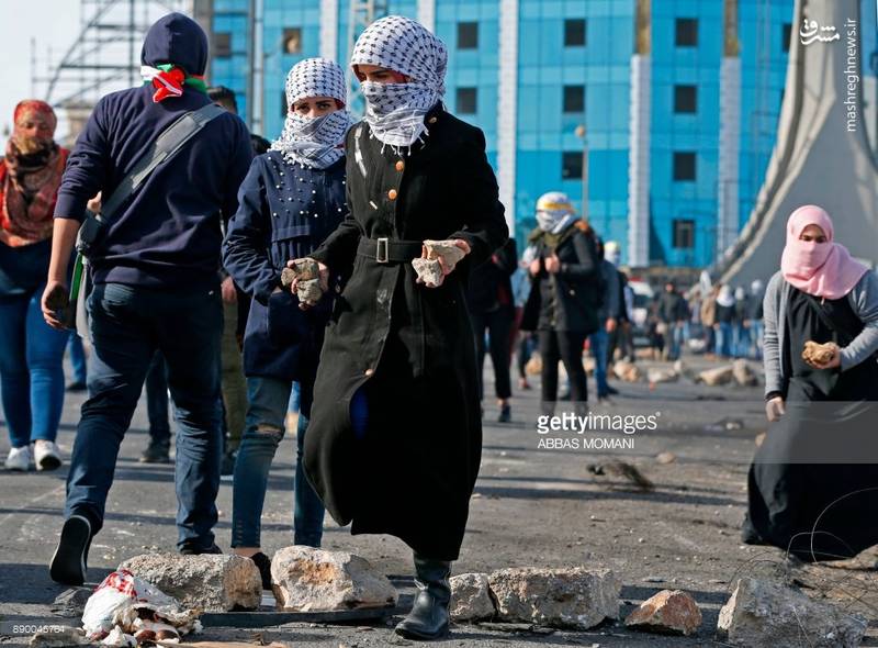 تنها سلاح دختران فلسطینی+عکس