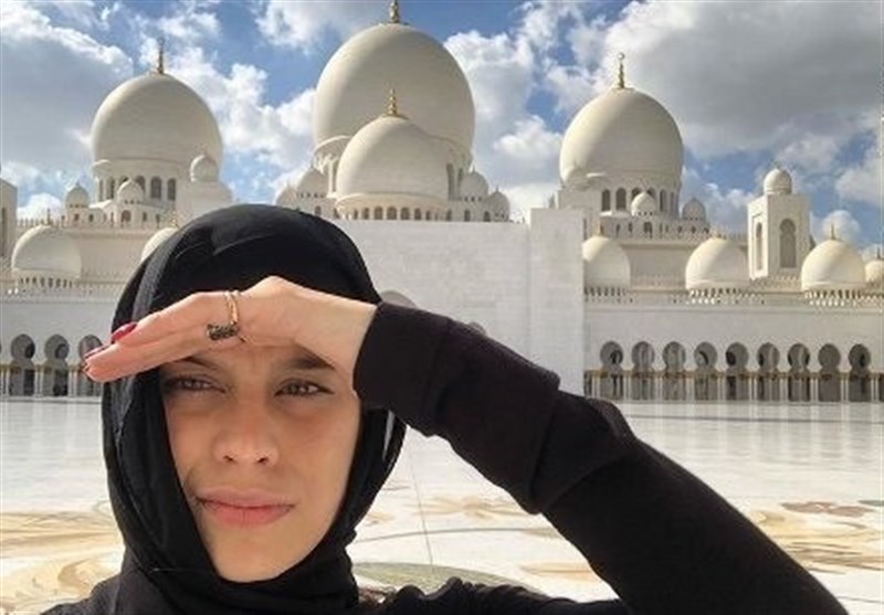همسر بازیکنان رئال مادرید در مسجد +عکس همسر بازیکنان رئال مادرید در مسجد +عکس