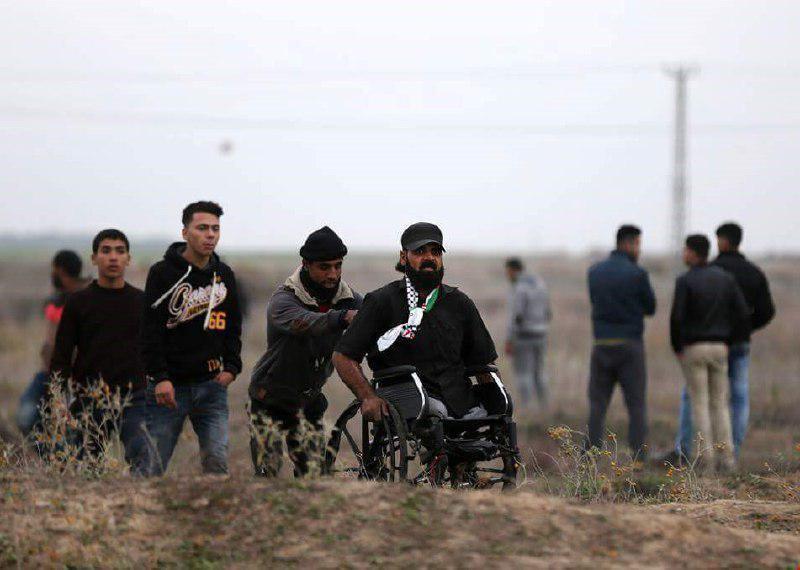 لحظه شهادت جوان فلسطینی توسط نظامیان صهیونیست مقابل دهها دوربین/سکوت مدعیان حقوق بشر/ شهادت 6 فلسطینی در تظاهرات خشم + فیلم لحظه شهادت جوان فلسطینی توسط نظامیان صهیونیست مقابل دهها دوربین/سکوت مدعیان حقوق بشر/ شهادت 6 فلسطینی در تظاهرات خشم + فیلم