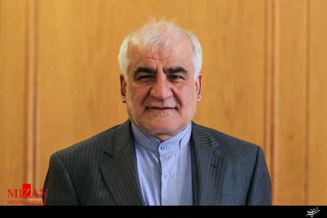 ظریف پس از پایان تعطیلات سال نو میلادی به آمریکای جنوبی سفر میکند/ پس از قتل جوان ایرانی به واسطه خشونت پلیس آمریکا، به طرق مختلف اعتراض خود را اعلام کردیم ظریف پس از پایان تعطیلات سال نو میلادی به آمریکای جنوبی سفر میکند/ پس از قتل جوان ایرانی به واسطه خشونت پلیس آمریکا، به طرق مختلف اعتراض خود را اعلام کردیم